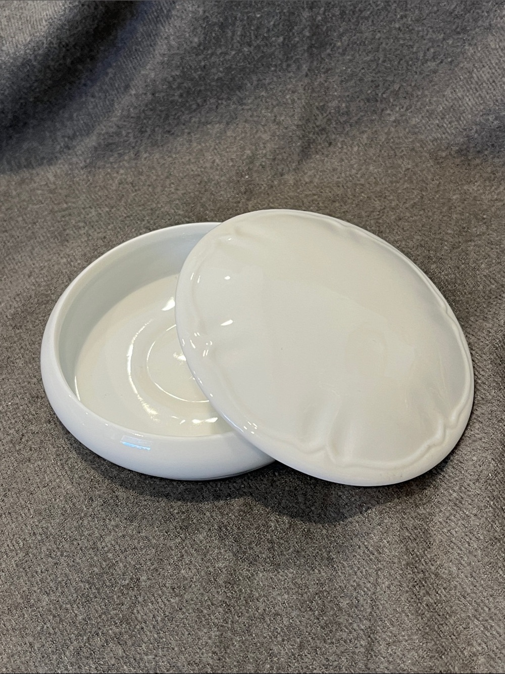 Vtg Maryland Taiwan China Trinket Box